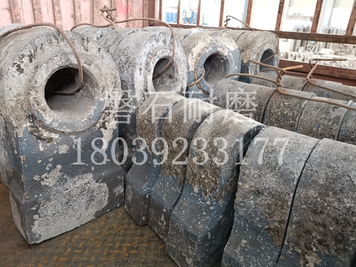 甘肅平?jīng)銎扑闄C錘頭用什么材質好？